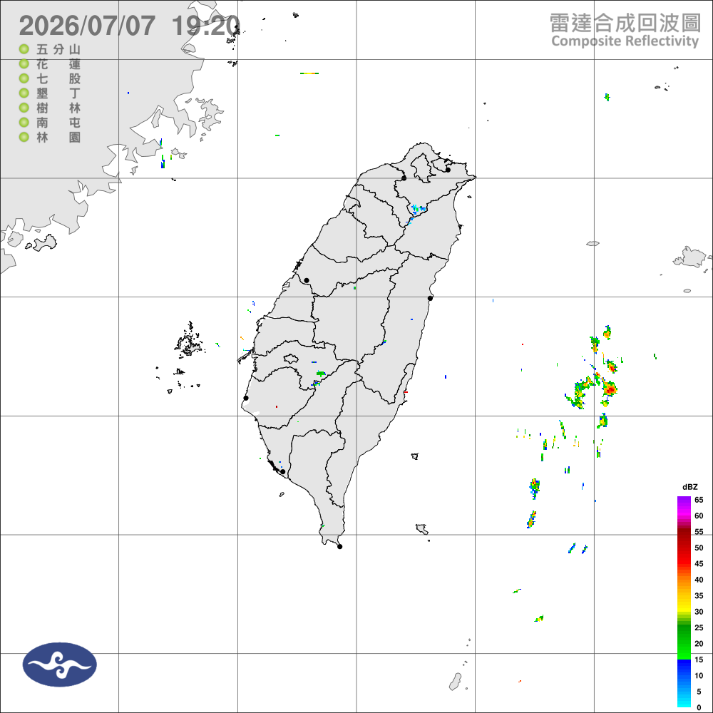 晴朗炎熱防曬補水，午後零星雷陣雨，東半沿海留意長浪